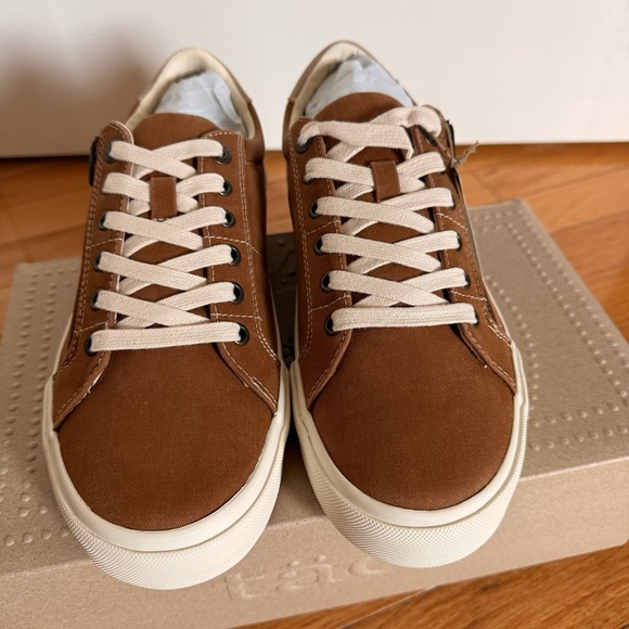 täos Z Soul Lace-up Sneakers (Women’s Size 10) - Picture 2 of 11